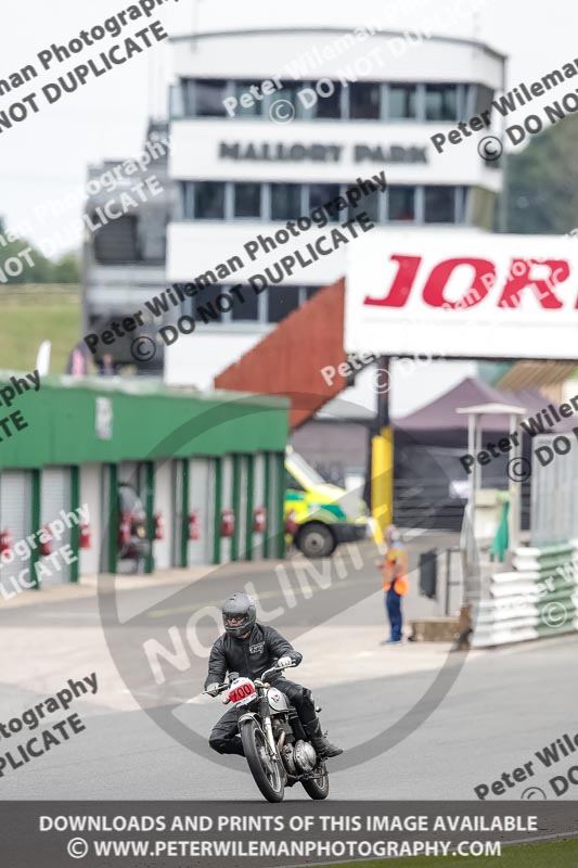 Vintage motorcycle club;eventdigitalimages;mallory park;mallory park trackday photographs;no limits trackdays;peter wileman photography;trackday digital images;trackday photos;vmcc festival 1000 bikes photographs